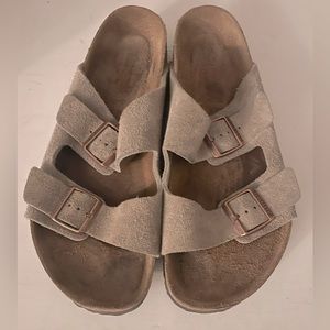 Birkenstock Arizona sandals in very good condition - only worn a few times.